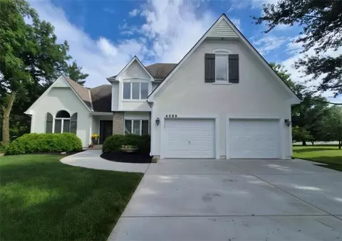 4232 SE Furlong Dr, Lees Summit, MO 64082