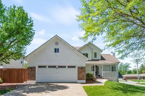 2615 NE Springbrook St, Blue Springs, MO 64014