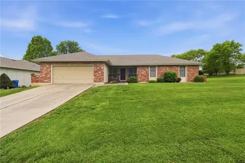 6720 N Indiana Ave, Kansas City, MO 64119