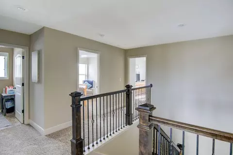 Entry Way - 8012 Apache Rd, Lenexa, KS 66227 photo 4 of 4