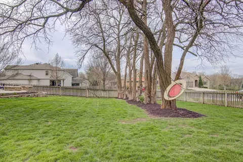 Exterior - 8012 Apache Rd, Lenexa, KS 66227 photo 6 of 9