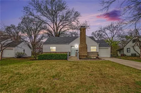5044 NE Marvin Rd, Kansas City, MO 64118