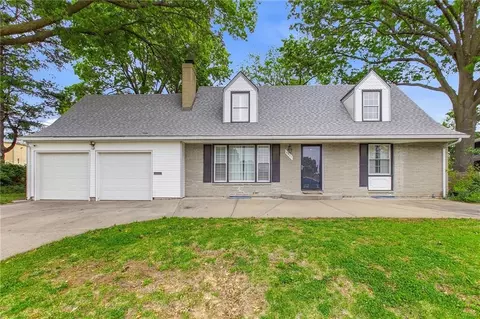 4937 NE Chouteau Dr, Kansas City, MO 64119