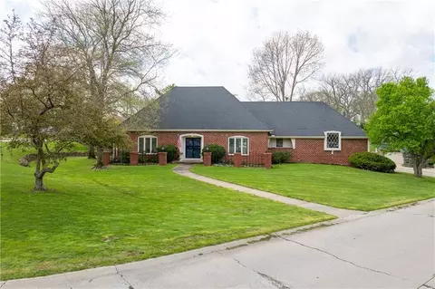 3312 E Colony Sq, Saint Joseph, MO 64506