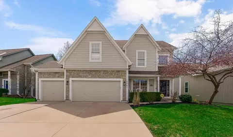 18447 W 154th Ter, Olathe, KS 66062