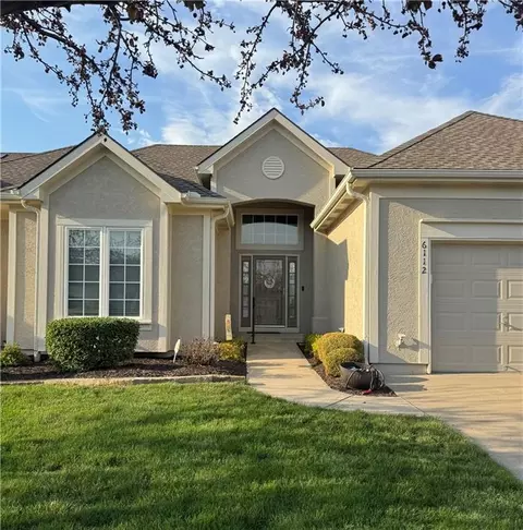 6112 NW 79th St, Kansas City, MO 64151