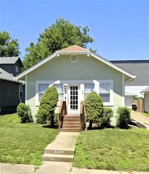 222 W 73rd Ter, Kansas City, MO 64114