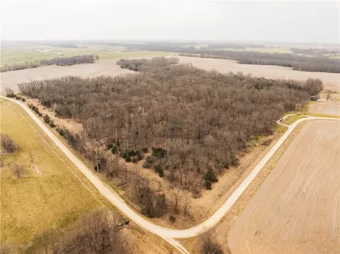 23720 Finn Dr, Laclede, MO 64651