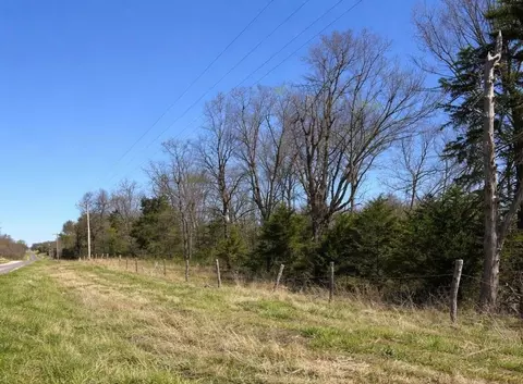 E Hwy Highway, Green Ridge, MO 65332