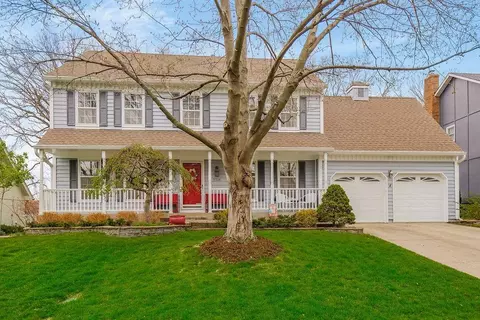 9708 W 121st Ter, Overland Park, KS 66213