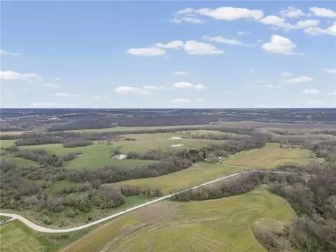 18997 Bolling Rd, Lawson, MO 64062