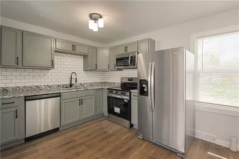 7101 E 113th St, Kansas City, MO 64134