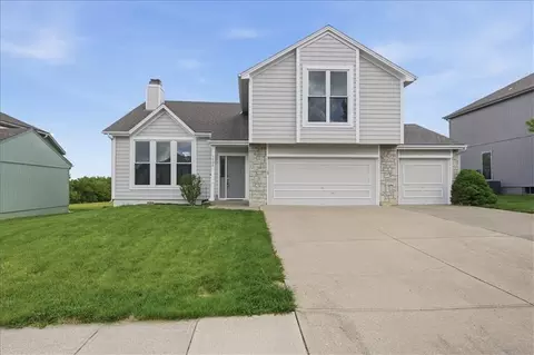 1536 SE 11th St, Lees Summit, MO 64081