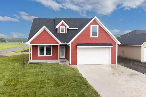 Exterior - 913 2nd St, Perry, KS 66073 photo 2 of 5