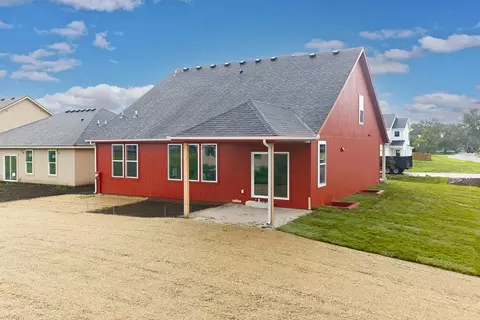 Exterior - 913 2nd St, Perry, KS 66073 photo 4 of 5