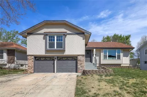 6900 E 140th Pl, Grandview, MO 64030