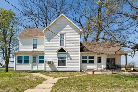 10290 W 271st St, Louisburg, KS 66053