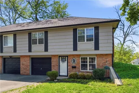 8314 Mackey St, Overland Park, KS 66212
