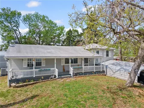 26625 Carefree Ln, Warsaw, MO 65355