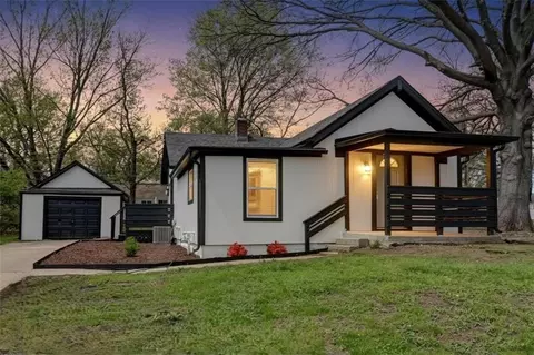7126 Main St, Kansas City, MO 64114