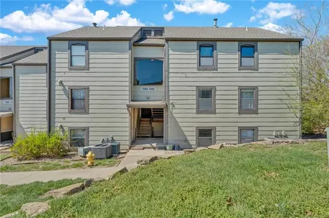 1300 Westbrooke St, Lawrence, KS 66049