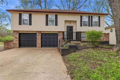 2101 NW 64th Ter, Kansas City, MO 64151