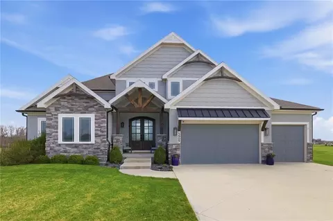 15909 Corbin Ct, Pleasant Hill, MO 64080