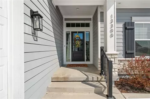 13300 W 174th Pl, Overland Park, KS 66221