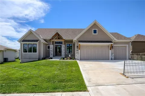 2615 NE 91st Pl, Kansas City, MO 64156