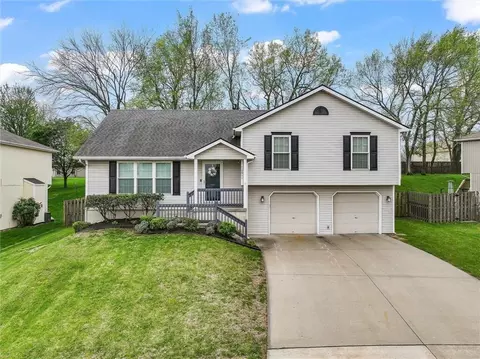 10611 NW 86th Ter, Kansas City, MO 64153