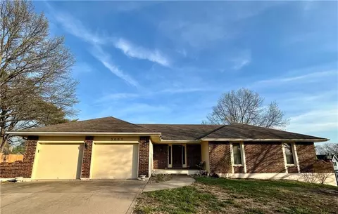 3005 S Viking Ct, Independence, MO 64057