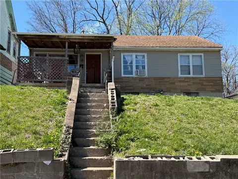 340 N Topping Ave, Kansas City, MO 64123