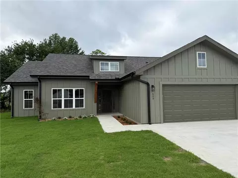 609 W Catalpa St, Independence, KS 67301
