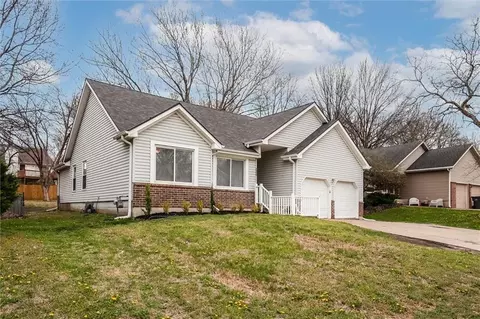 1206 E 125th St, Olathe, KS 66061
