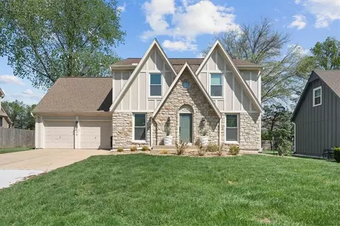 6236 W 121st St, Overland Park, KS 66209