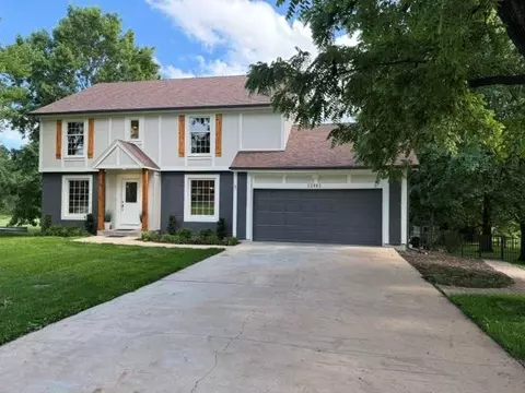 12461 W 154th Ter, Overland Park, KS 66221