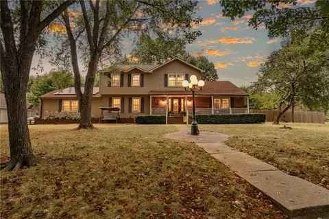 101 S Connie Dr, Clinton, MO 64735