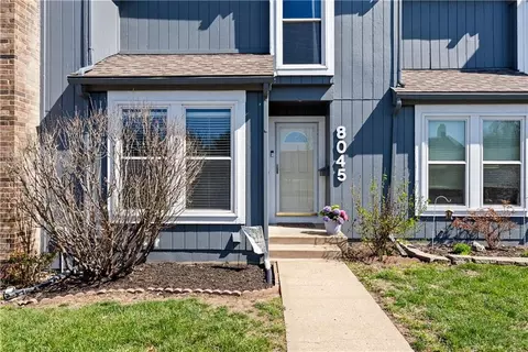 8045 Monrovia St, Lenexa, KS 66215