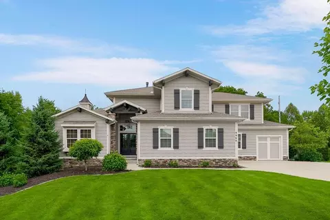 9900 W 152nd St, Overland Park, KS 66221