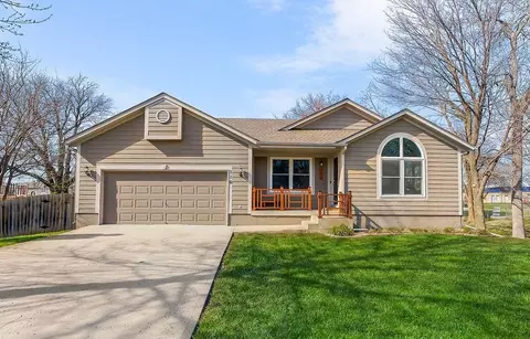 116 E Westhoff Pl, Gardner, KS 66030