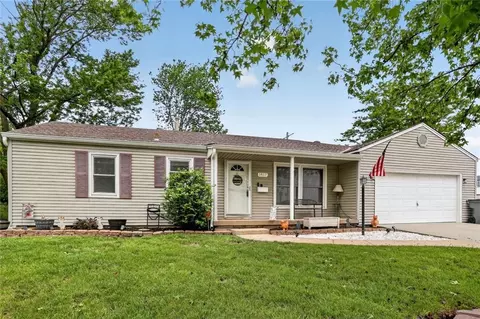 1417 E Loula St, Olathe, KS 66061