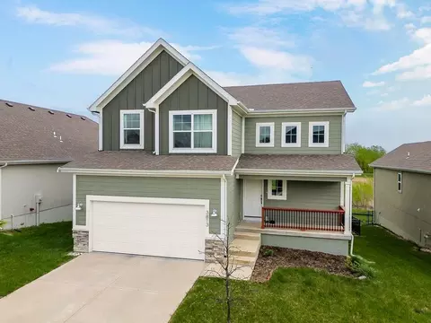 3813 SW Maryville Pl, Lees Summit, MO 64082