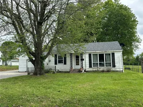 115 E South St, Richmond, MO 64085