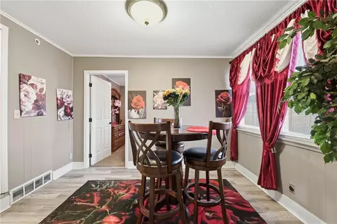 Dining - 209 N Gilbert St, Independence, MO 64056 photo 2 of 2