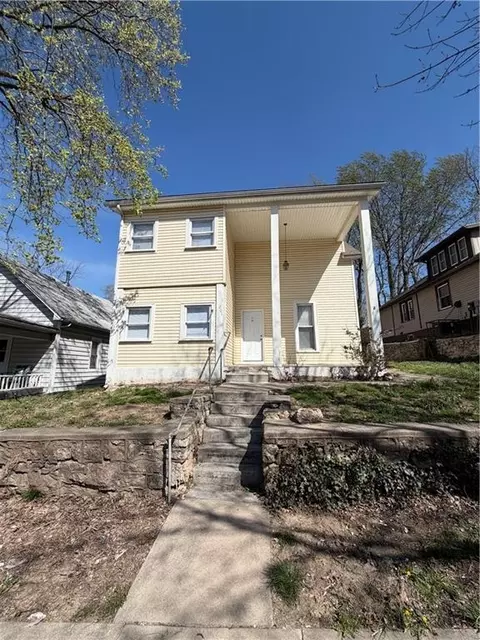 201 S Willis Ave, Independence, MO 64050