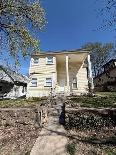 201 S Willis Ave, Independence, MO 64050