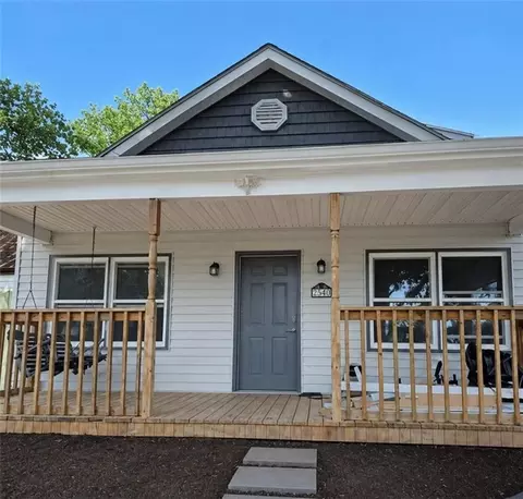 5543 S 1st St, Saint Joseph, MO 64504