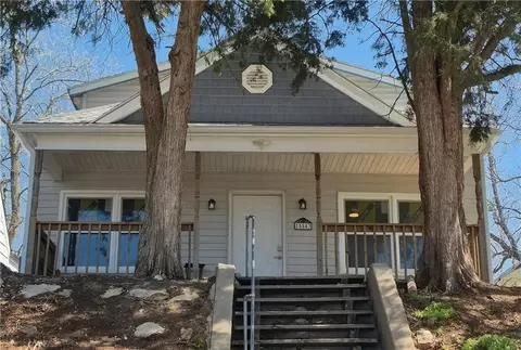 5543 S 1st St, Saint Joseph, MO 64504