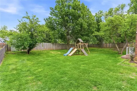 Exterior - 7829 Caenen St, Lenexa, KS 66216 photo 5 of 7