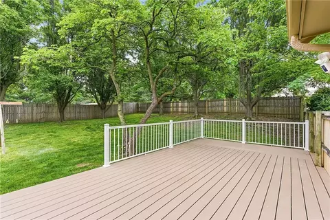 Exterior - 7829 Caenen St, Lenexa, KS 66216 photo 6 of 7